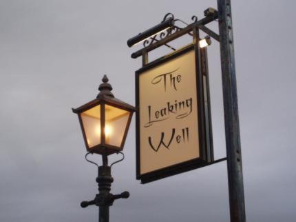 The Leaking Well Bed and Breakfast Dunhampton Εξωτερικό φωτογραφία
