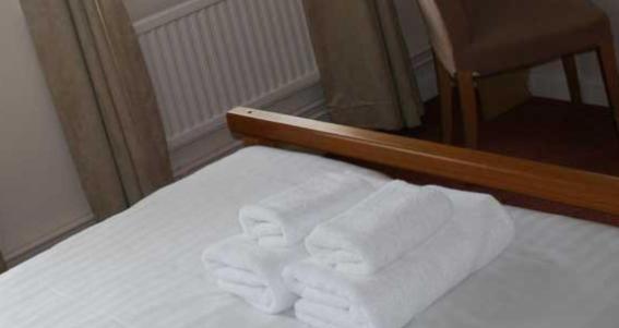The Leaking Well Bed and Breakfast Dunhampton Δωμάτιο φωτογραφία